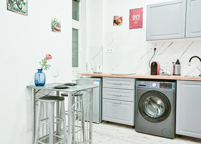 Peaceful Soho Apartment
