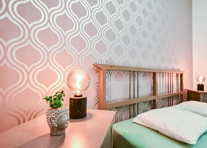 Peaceful Soho Apartment