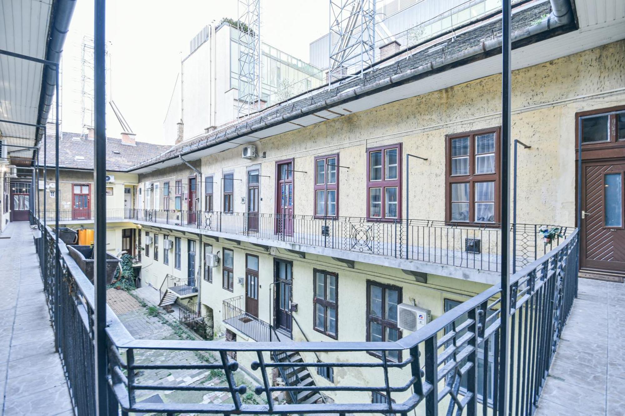 Peaceful Soho Апартаменты